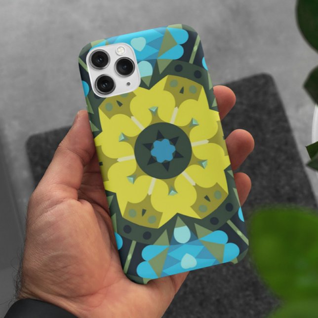 Capa Para iPhone 11 Flor de Mandala Retroativa Amarelo e Azul (Criador carregado)