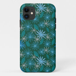 Capa Para iPhone 11 Flores Azuis Entre o Verde da Floresta