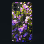 Capa Para iPhone 11 Flores de Mola Azul<br><div class="desc">Fotografado por Alexandra Cook aka Linandara. Scilla (Squill) é um gênero de cerca de 50 ervas perenes formadoras de bolbos da família Asparagaceae, subfamília Scilloideae, nativas de matas, prados subalpinos e litorais de toda a Europa e Ásia.</div>