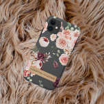 Capa Para iPhone 11 Flores Modernas de Pastel e Presente Personalizado<br><div class="desc">Flores Modernas de Pastel e Presente Personalizado Kraft</div>