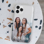 Capa Para iPhone 11 Foto da Tipografia da Melhor Amiga da Bestie<br><div class="desc">Comemore sua amizade com sua(s) base(s) com este bonitinho caso iphone 11 com "besties" em letras transparentes ao longo da parte inferior.</div>