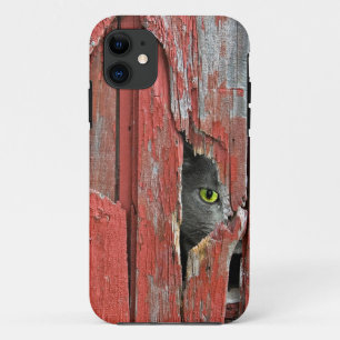 Capa Para iPhone 11 Gato no buraco de madeira de celeiro
