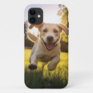 Capa Para iPhone 11 Happy Labrador Puppy em execução