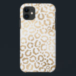 Capa Para iPhone 11 Impressão Animal Leopardo Branco Dourado Elegante<br><div class="desc">Essa elegante e chic impressão animal é perfeita para a na moda e moda da moda da moda. Ele apresenta uma folha de ouro impressa, feita à mão, com folha de ouro, chita padrão leopardo sobre um simples fundo branco. O que pode ser alterado clicando nas opções de personalização. É...</div>