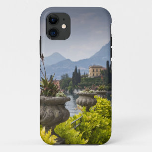 Capa Para iPhone 11 Itália, Província de Lecco, Varenna. Villa Monaste