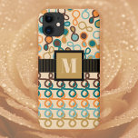 Capa Para iPhone 11 Linhas Loopy com paisagem híbrida em retrô escuro<br><div class="desc">Loopy Lines com paisagem híbrida em vários tipos de baunilha,  chocolate escuro marrom,  laranja mole,  seaglass,  ouro de caramelo e chalé escura. Outras formas de cores disponíveis.</div>