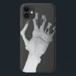 Capa Para iPhone 11 Mão-de-cavalo assustadora<br><div class="desc">A mão monstruosa e horrível nesta capa de telefone de qualidade parece bastante assustadora. A imagem de arte original dessa veia coberta de mãos com dedos retorcidos é um desenho de grafite. As unhas longas e pontiagudas de dedos negros dão a esta imagem horrorosa um pouco de medo pesadelo extra....</div>