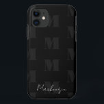 Capa Para iPhone 11 Monograma de padrão de repetição preto e branco<br><div class="desc">Monograma de letras solteiros moderno e na moda com letra de script para nome. Todo o texto é ajustável. Excelente para vários usos diferentes. Para a escola,  o trabalho ou a casa.</div>