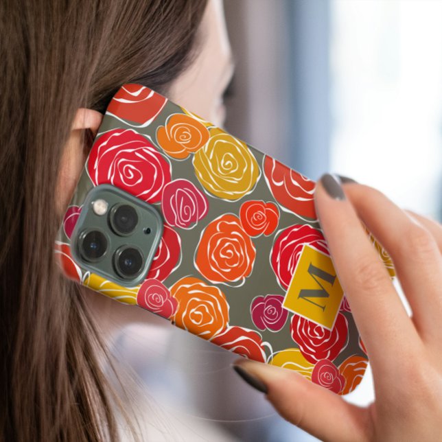 Capa Para iPhone 11 Monograma de padrão floral de rosas cinzentos (Criador carregado)