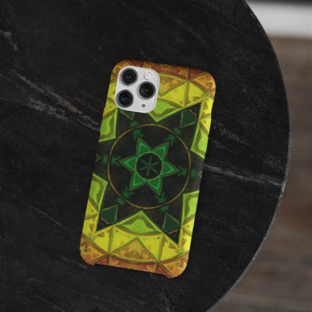 Capa Para iPhone 11 Mosaico Caleidoscópio Flor Verde e Amarelo (Criador carregado)