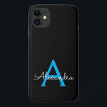 Capa Para iPhone 11 Nome Moderno do Monograma de Script Negra Azul<br><div class="desc">Monograma Azul e Preto Adicionar sua Capa de telefone de nome próprio. Isto faz o doce e perfeito aniversário de 16 anos,  casamento,  chá de panela,  aniversário,  chá de fraldas ou festa de solteira presente para alguém que ama luxo de luxo e estilos quíticos.</div>