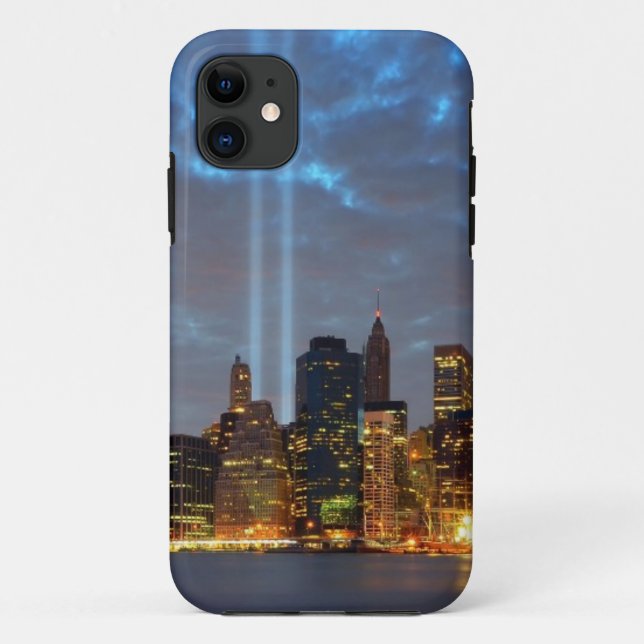 Capa Para iPhone 11 Opinião da skyline da cidade na noite (Verso)