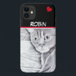 Capa Para iPhone 11 Ouviu isso com coração vermelho?<br><div class="desc">Desenho/Ilustração de caneta esferográfica preto-e-branco de um gato que ouve um rato com fundo preto e um pequeno coração vermelho no canto superior direito. Personalize com seu nome. Pelo artista de caneta ~ Artista Robin Cox.</div>