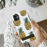 Capa Para iPhone 11 Padrão De Abacaxi De Aquarela Tropical Com Nome<br><div class="desc">Padrão De Abacaxi De Aquarela Tropical Com Nome</div>
