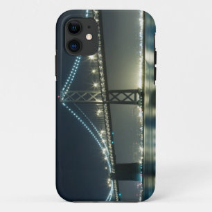 Capa Para iPhone 11 Pilhas ao longo do Embarcadero, San Francisco