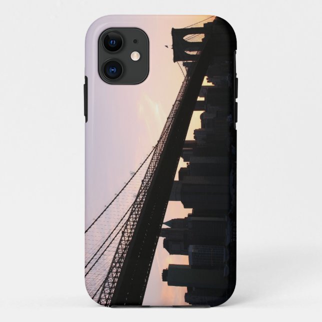 Capa Para iPhone 11 Ponte de Brooklyn e skyline de Manhattan na noite (Verso)