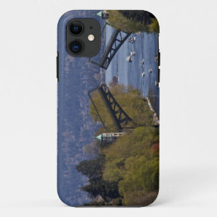 Capa Para iPhone 11 Ponte Montlake e Montanhas Cascade