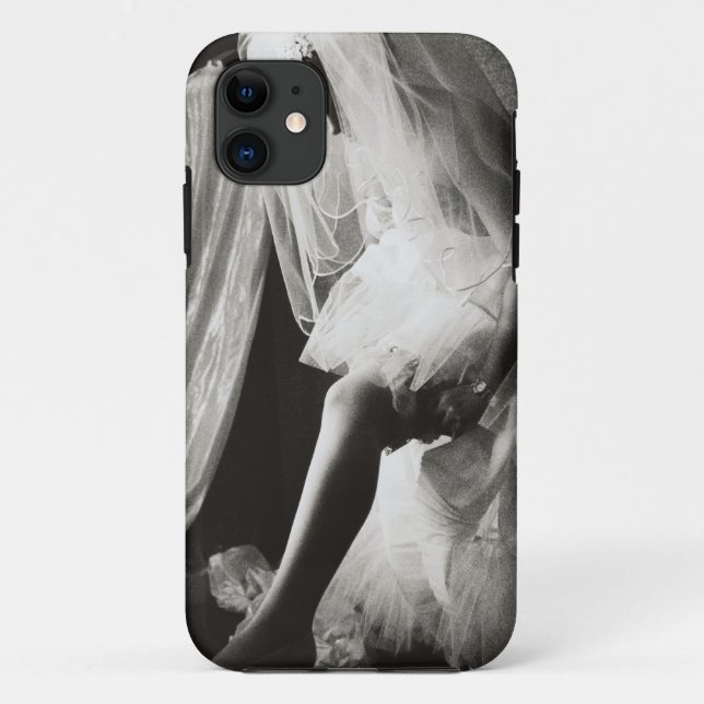 Capa Para iPhone 11 <Preparing> por Kim Koza (Verso)