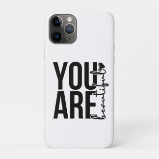Capa Para iPhone 11 Pro Design de Tipografia “Linda” Minimalista – Preto
