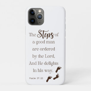 Capa Para iPhone 11 Pro Etapas de um bom homem - Salmo 37:23 Verso da Bíbl