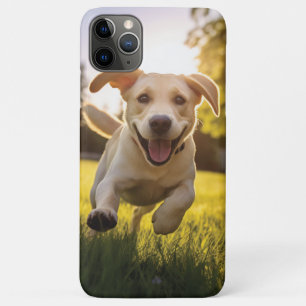 Capa Para iPhone 11 Pro Max Happy Labrador Puppy em execução