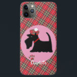 Capa Para iPhone 11 Pro Max Tartan Xadrez Scottie Dog Cute Dog Personalizado<br><div class="desc">Design de xadrez de tartã rosa e vermelha super fofa com um Terrier preto escocês que faz com um chapéu de tartã vermelho,  presente ideal para amantes de cães e fácil de personalizar com um nome pessoal para esse toque especial extra sem custo extra</div>