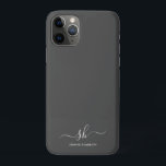 Capa Para iPhone 11 Pro Monograma Elegante Moderno Personalizado<br><div class="desc">Capas de iphone de monograma pessoal moderno com caligrafia de script de tendências e design de tipografia minimalista. Esta é a versão de marfim / cinza de carvão.</div>