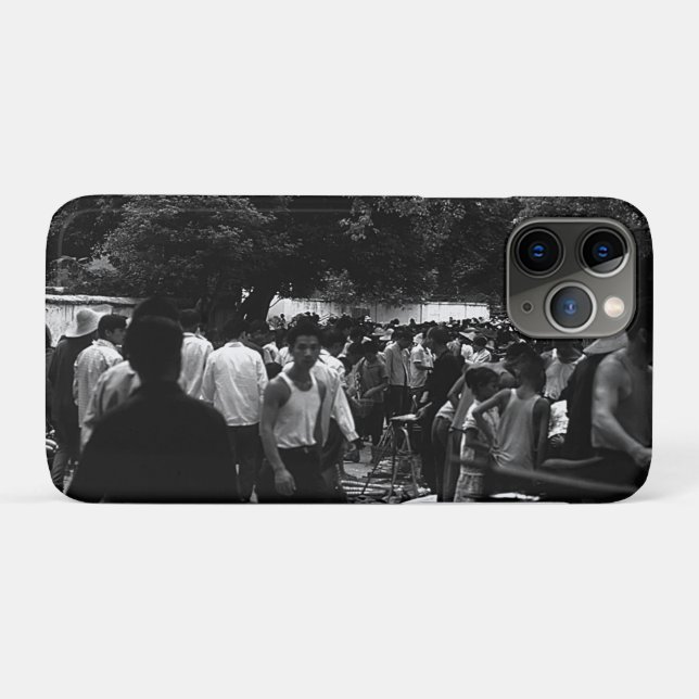 Capa Para iPhone 11 Pro Praça de mercado Yangshuo vintage na China (Verso (horizontal))