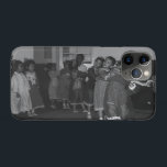 Capa Para iPhone 11 Pro Vintage China Xangai: cuidado infantil<br><div class="desc">Vintage China Xangai: cuidado infantil</div>