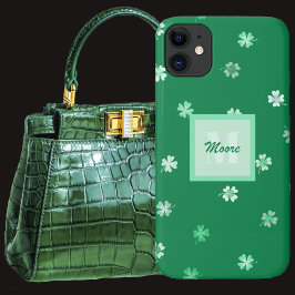 Capa Para iPhone 11 Quatro roupas folhas espalhadas em verde escuro