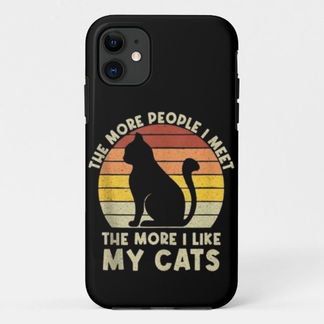 Capa Para iPhone 11 Retro Quanto Mais Pessoas Eu Conheço Mais Eu Gosto (Verso)
