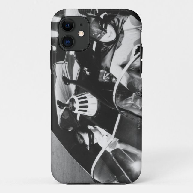 Capa Para iPhone 11 Robin e Batman no Batmobile (Verso)