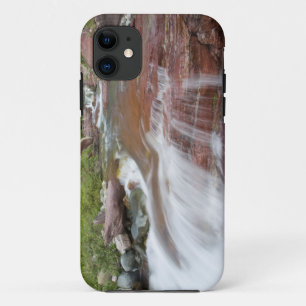 Capa Para iPhone 11 Rocha vermelha em Baring Creek no Glacier National