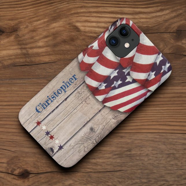 Capa Para iPhone 11 Rustic Wood Patriotic Red White Nome Personalizado (back of phone case)