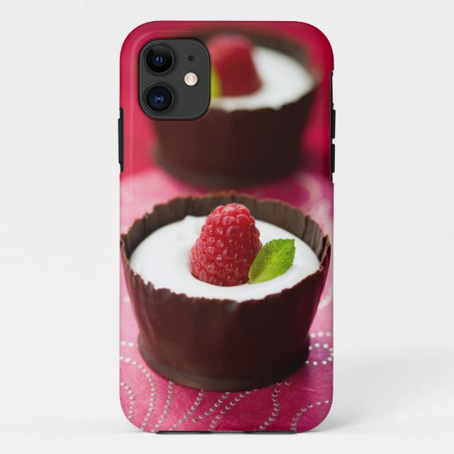 Capa Para iPhone 11 Sobremesa branca da musse de chocolate (Verso)