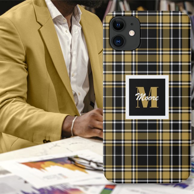Capa Para iPhone 11 Tartan - Caramelo Preto Dourado e Esbranquiçado (Tartan - Black Caramel Gold and Off White Case-Mate iPhone Case by Leapfroglisics Shop)