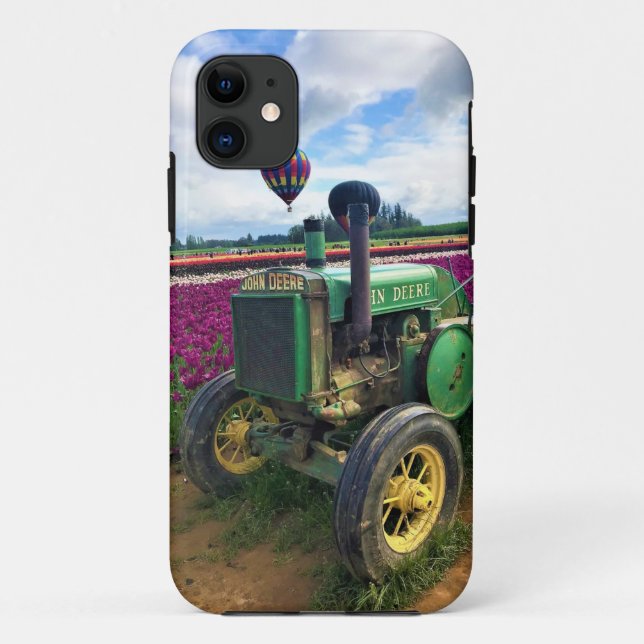 Capa Para iPhone 11 Trator Verde em Tulip Field, Oregon (Verso)