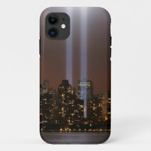 Capa Para iPhone 11 Tributo do World Trade Center na luz em New York.