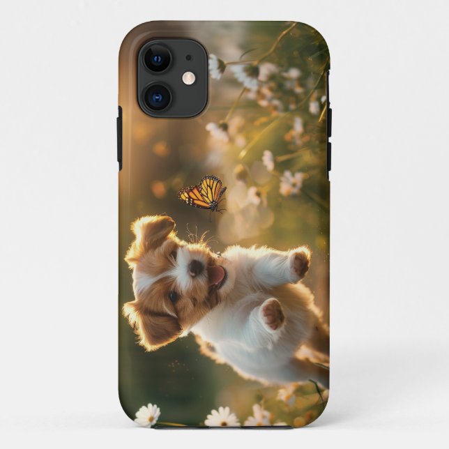 Capa Para iPhone 11 Um cachorrinho bonito perseguindo uma borboleta (Verso)