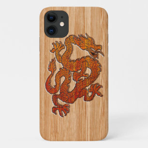 Capa Para iPhone 11 Um Dragão Vermelho em Bambu como