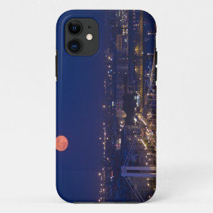 Capa Para iPhone 11 Vista da Basção dos Pescadores ao lado de Matyas