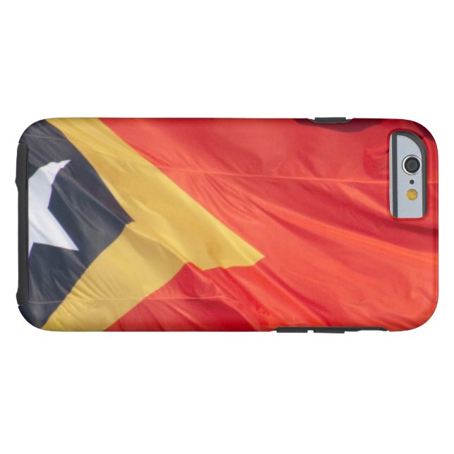 Capa Para iPhone, Case-Mate Bandeira de ondulação de Timor-Leste (Verso Horizontal)