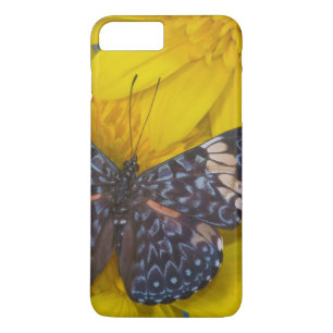 Capa Para iPhone Da Case-Mate Borboleta em uma Flor Amarela