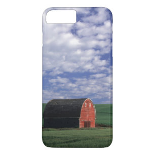Capa iPhone 8 Plus/7 Plus Celeiro vermelho em campo de trigo e cevada em Whi