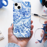 Capa Para iPhone Da Case-Mate Chinoiserie Azul e Branca Elegante<br><div class="desc">O padrão histórico elegante de Chinoiserie azul e branca foi restaurado a partir do século XVIII,  com flora exótica,  pagodas e homens envolvidos na partilha de refeições e tubos.</div>