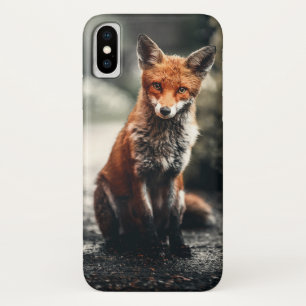 Capa Para iPhone Da Case-Mate Curiosa Sentada na Natureza com Raposa Branca e Ve