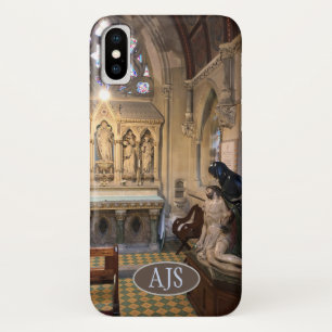 Capa Para iPhone Da Case-Mate Estátua de Jesus em uma capela tranquila.