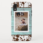 Capa Para iPhone Da Case-Mate Foto Rustic Western Turquoise Wood Cowhide<br><div class="desc">Impressão de baleia divertida contra fundo de madeira de turquesa e sua própria foto. A capa de telefone rústica perfeita. Adicione seu texto personalizado a este design usando as caixas "Editar este modelo design" no lado direito do item, ou clique no botão azul "Personalizar" para organizar o texto, alterar as...</div>