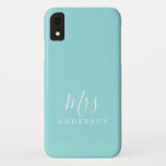 Capa Para iPhone Da Case-Mate Futuro, Sra. Sea Shell Blue Chic Bride<br><div class="desc">Futuro Sra. capa de telefone com guião branca em um fundo azul de concha do mar. Celebre seu casamento em estilo com um toque de elegância azul tropical. Basta adicionar seu nome a esta design na moda feminina. Desenvolvido exclusivamente para você pelo Happy Dolphin Studio. Se precisar de ajuda ou...</div>