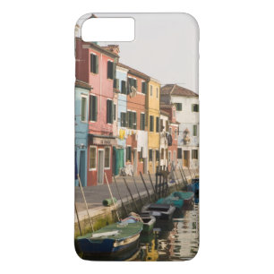 Capa Para iPhone Da Case-Mate Itália, Burano. Casas coloridas alinham um